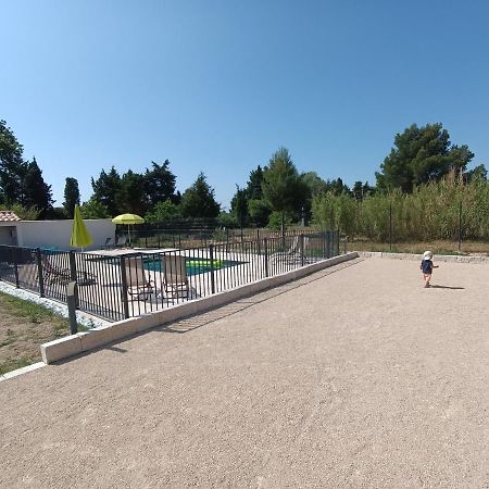 Maison Independante Avec Piscine, 10Min Avignon Pujaut Luaran gambar