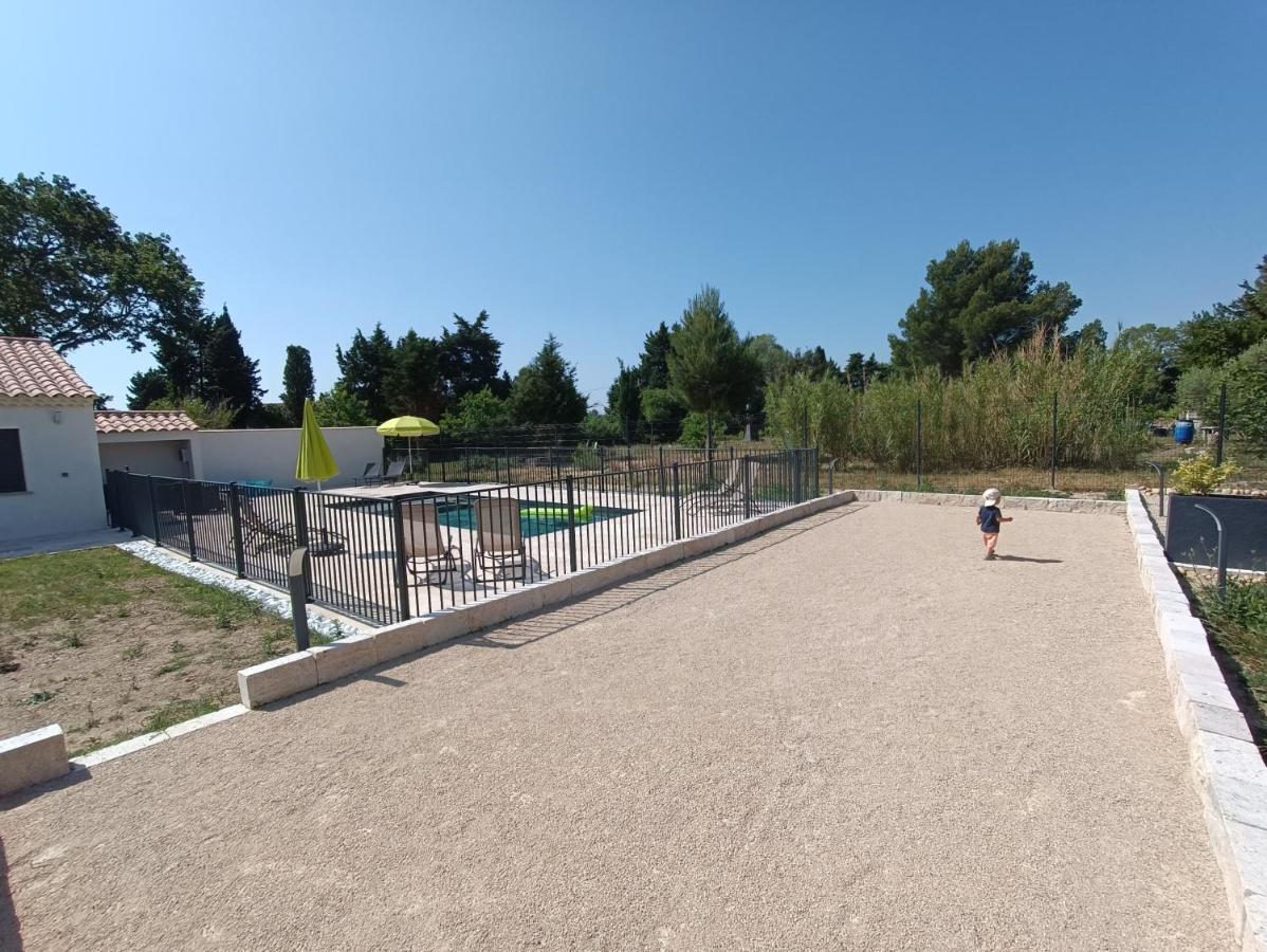 Maison Independante Avec Piscine, 10Min Avignon Pujaut Luaran gambar